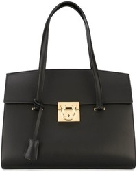 Черная кожаная большая сумка от Salvatore Ferragamo