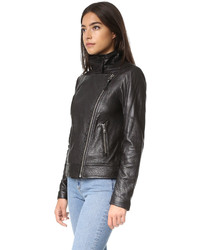 Женская черная кожаная куртка от Mackage