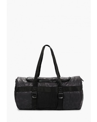Женская черная кожаная спортивная сумка от Under Armour