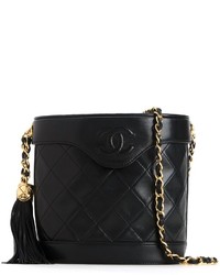 Черная кожаная сумка-мешок c бахромой от Chanel