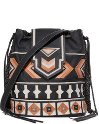 Черная кожаная сумка-мешок с геометрическим рисунком