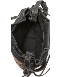 Черная кожаная сумка-мешок с геометрическим рисунком от Cleobella
