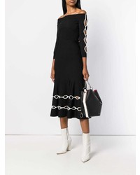 Черная кожаная сумка-мешок от Alexander McQueen