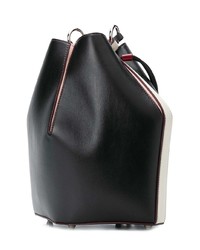 Черная кожаная сумка-мешок от Alexander McQueen