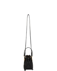 Черная кожаная сумка-мешок от Fendi