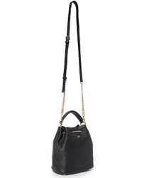 Черная кожаная сумка-мешок от Diane von Furstenberg