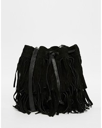 Черная кожаная сумка-мешок от Mango