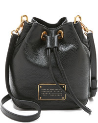 Черная кожаная сумка-мешок от Marc by Marc Jacobs