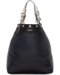 Черная кожаная сумка-мешок от MCQ