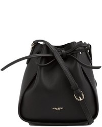 Черная кожаная сумка-мешок от Nina Ricci