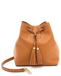 Черная кожаная сумка-мешок от Tory Burch