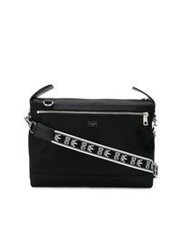 Черная кожаная сумка почтальона от Dolce & Gabbana