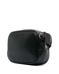 Черная кожаная сумка почтальона от Calvin Klein Jeans