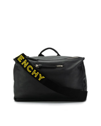 Черная кожаная сумка почтальона от Givenchy