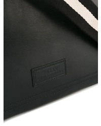 Черная кожаная сумка почтальона от Bally