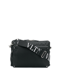 Черная кожаная сумка почтальона от Valentino