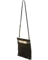 Черная кожаная сумка через плечо c бахромой от Moschino