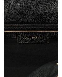 Черная кожаная сумка через плечо от Coccinelle