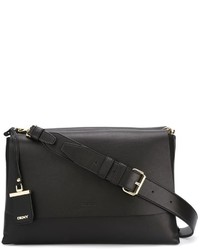 Черная кожаная сумка через плечо от DKNY