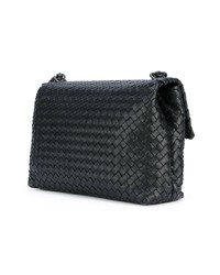 Черная кожаная сумка через плечо от Bottega Veneta