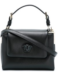 Черная кожаная сумка через плечо от Versace