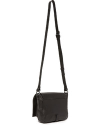 Женская черная кожаная сумка от MCQ