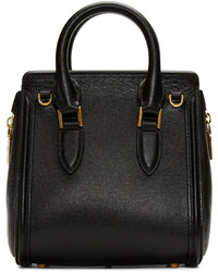 Женская черная кожаная сумка от Alexander McQueen