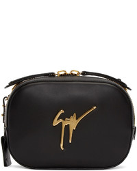 Женская черная кожаная сумка от Giuseppe Zanotti