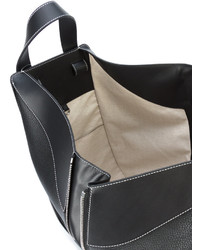 Женская черная кожаная сумка от Loewe