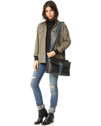 Женская черная кожаная сумка от Cynthia Rowley