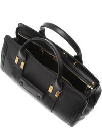 Черная кожаная сумочка с украшением от Chloé