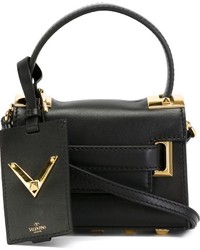 Черная кожаная сумочка от Valentino Garavani