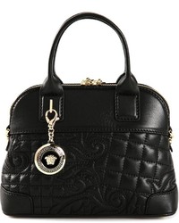 Черная кожаная сумочка от Versace