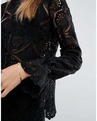 Черная кружевная блузка от Vila