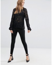 Черная кружевная блузка от Vila