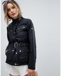 Черная куртка в стиле милитари от Barbour