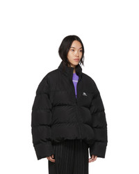 Женская черная куртка-пуховик от Balenciaga