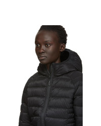 Женская черная куртка-пуховик от Canada Goose