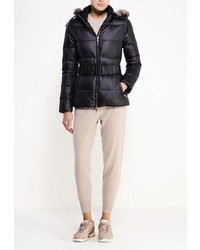 Женская черная куртка-пуховик от EA7