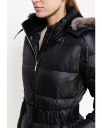 Женская черная куртка-пуховик от EA7