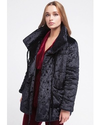 Женская черная куртка-пуховик от Malaeva