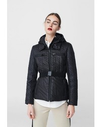 Женская черная куртка-пуховик от Mango