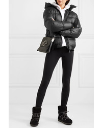 Женская черная куртка-пуховик от TEMPLA