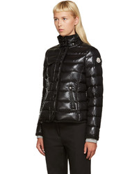 Женская черная куртка от Moncler