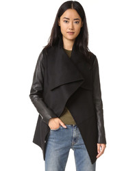 Женская черная куртка от Mackage