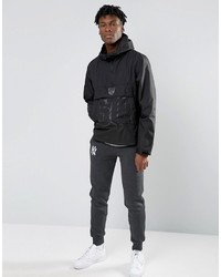 Мужская черная куртка от New Era