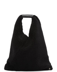 Черная меховая большая сумка от MM6 MAISON MARGIELA