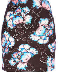 Черная мини-юбка с цветочным принтом