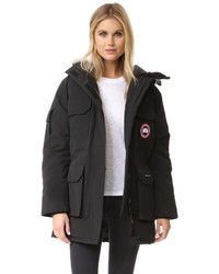 Женская черная парка от Canada Goose