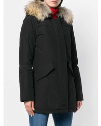 Женская черная парка от Woolrich